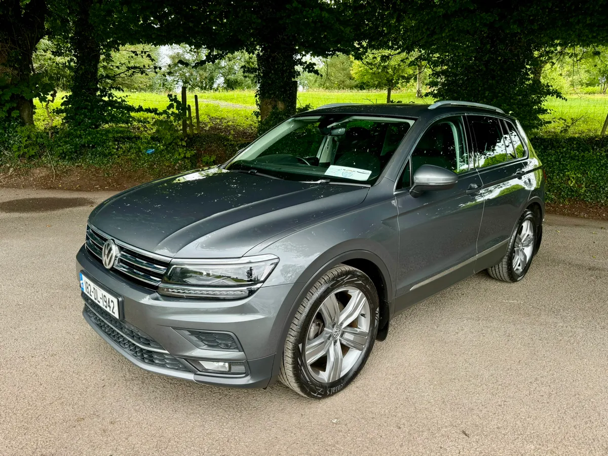 Late 2018 Volkswagen Tiguan SEL - Image 2