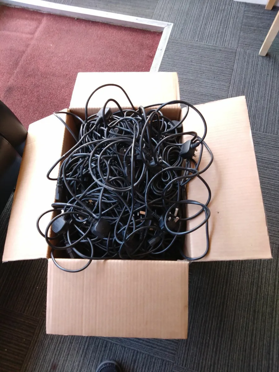 Kettle Leads x 95 Lot Sale Job Lot Various Lengths - Image 2