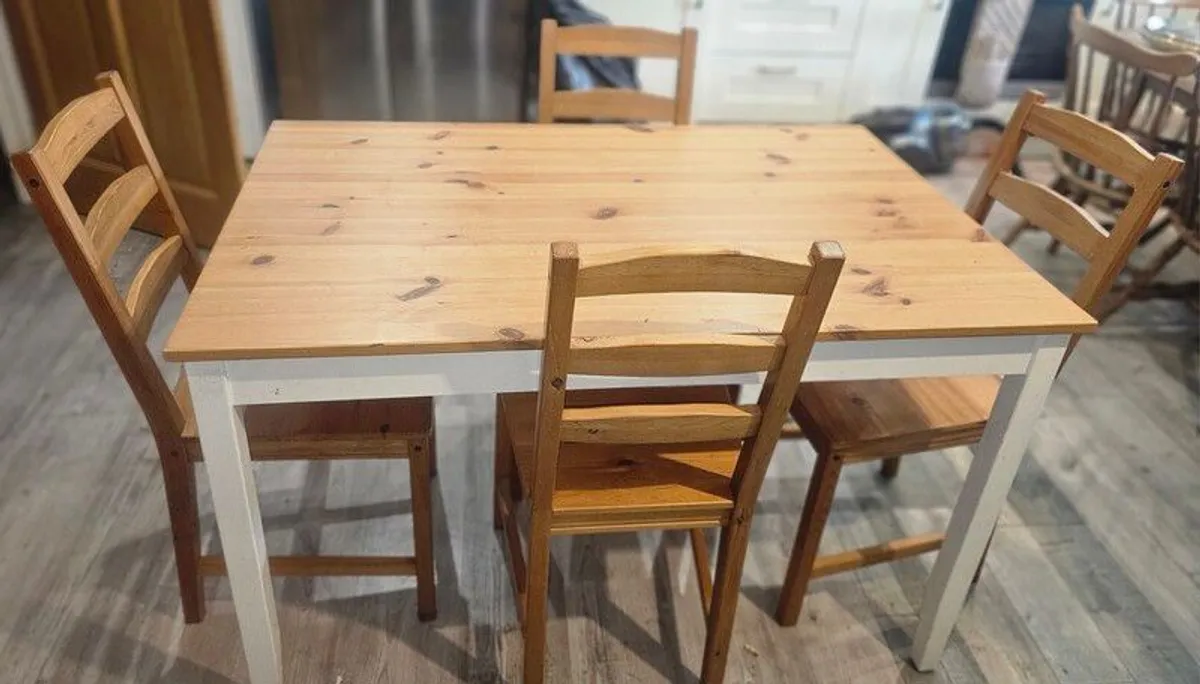 dining set and bed - Image 1