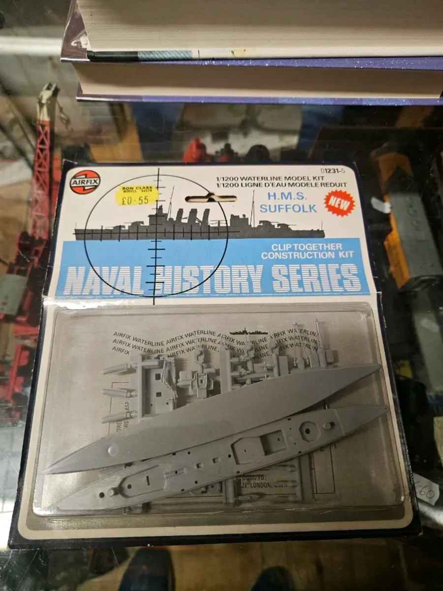 Vintage Airfix HMS Suffolk - Image 1