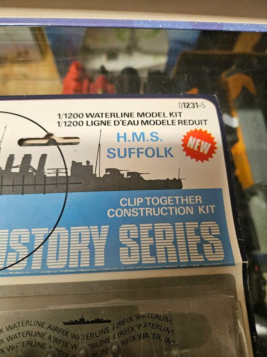 Vintage Airfix HMS Suffolk - Image 2