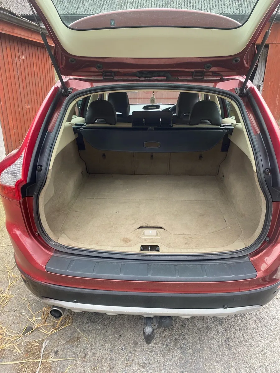 Car - Image 4