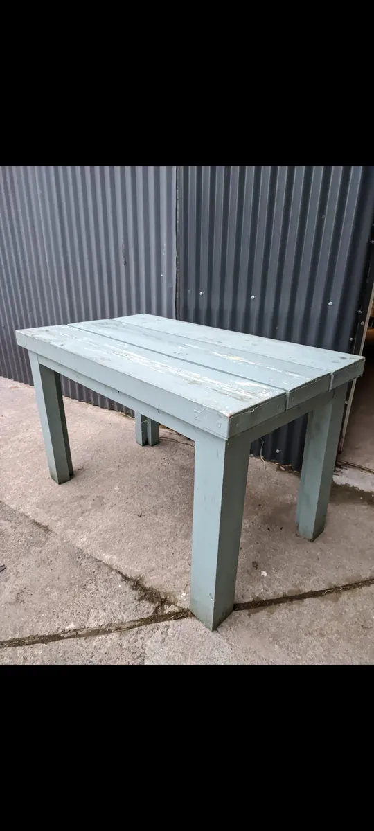 Outdoor tables - Image 3