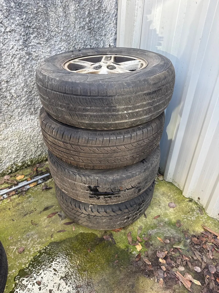 Land Rover Discovery alloys - Image 2