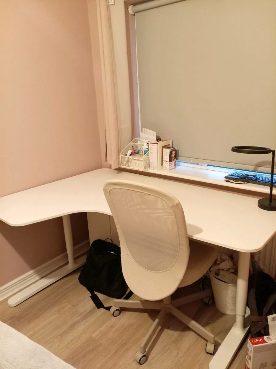 Desk - Image 1