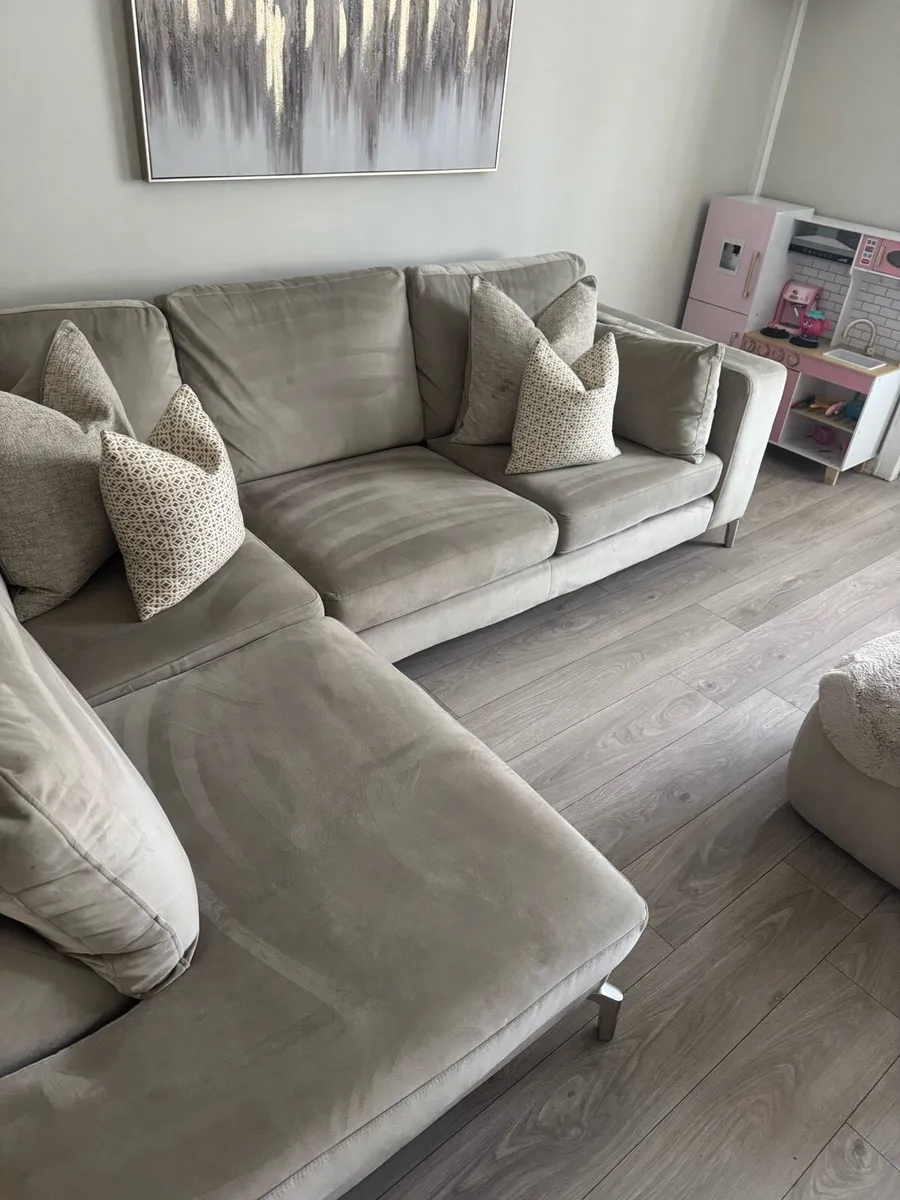 DFS DARCY CORNER SOFA + POOF ( POOF FREE ) - Image 2