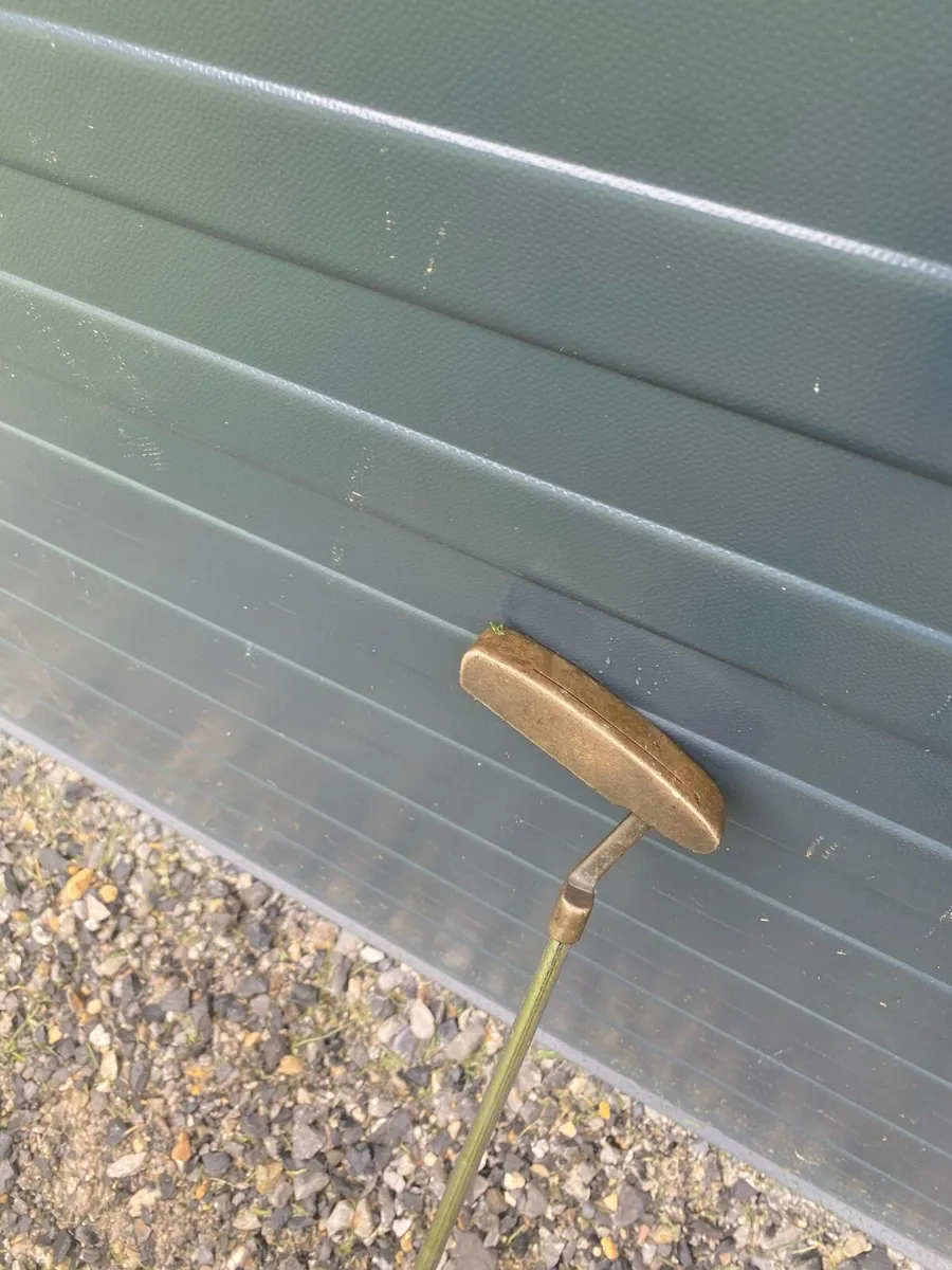 Putter - Image 1