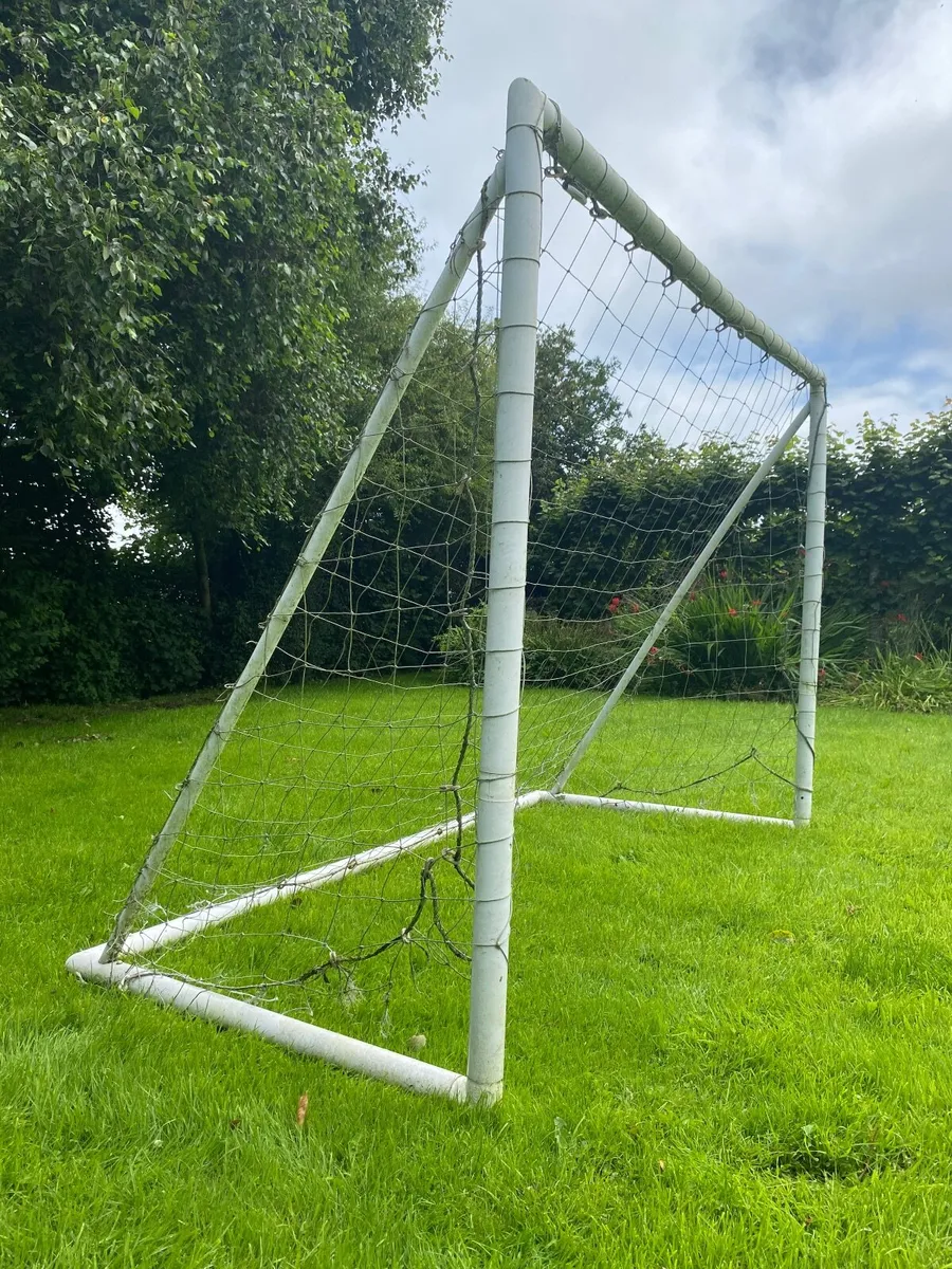 Outdoor Goalposts/Rebounder Net - Image 4