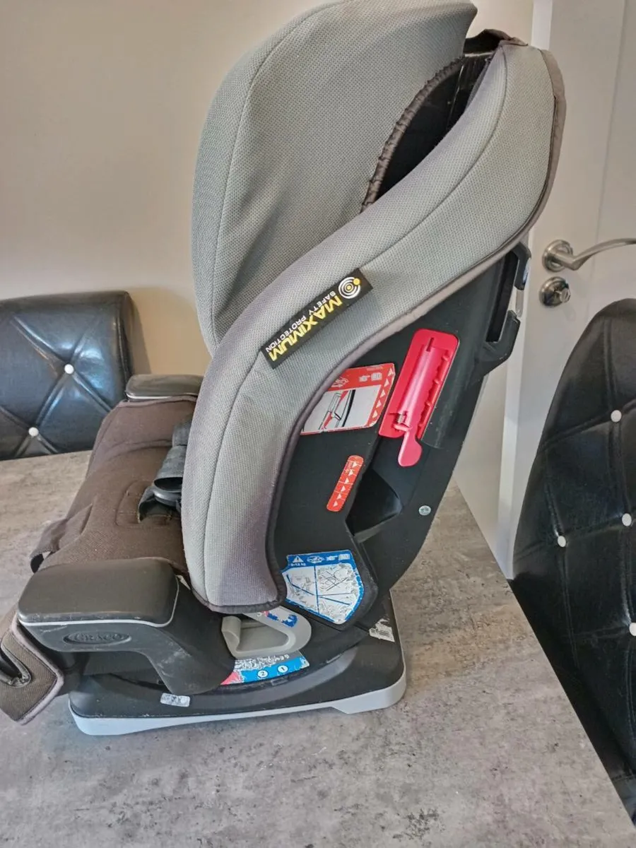 Graco kids car seat. - Image 3