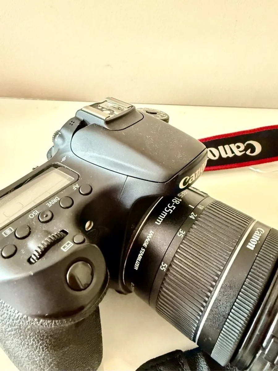 Canon 70d with two lenses - Image 4