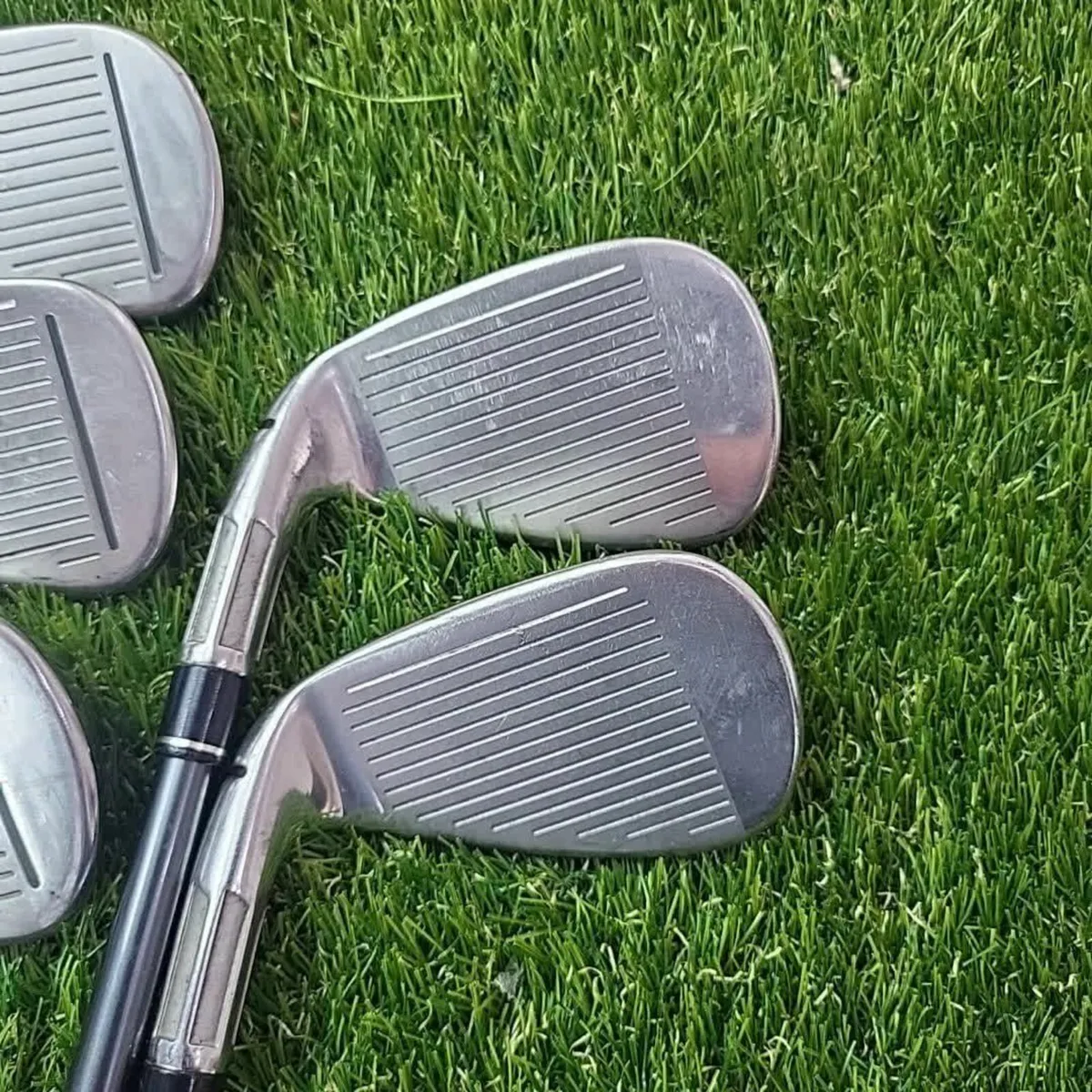 Taylormade M2 Iron Set 6-PW Reax 55 Senior Flex Gr - Image 2