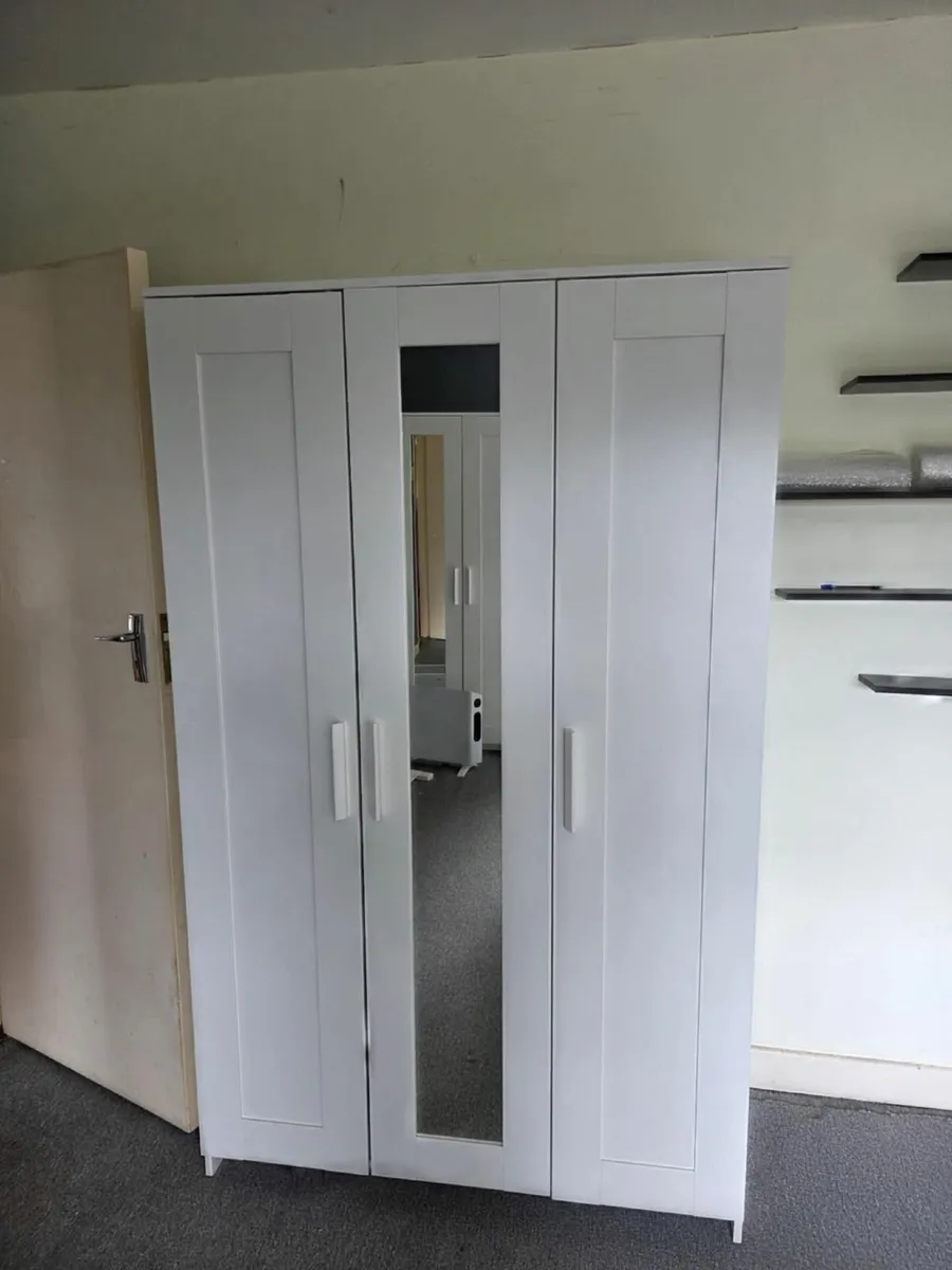Wardrobe - Image 4