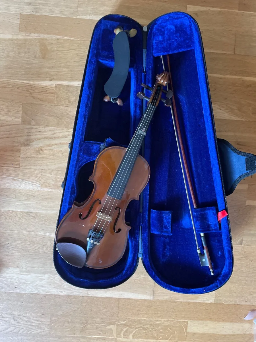 1/2 size fiddle - Image 1