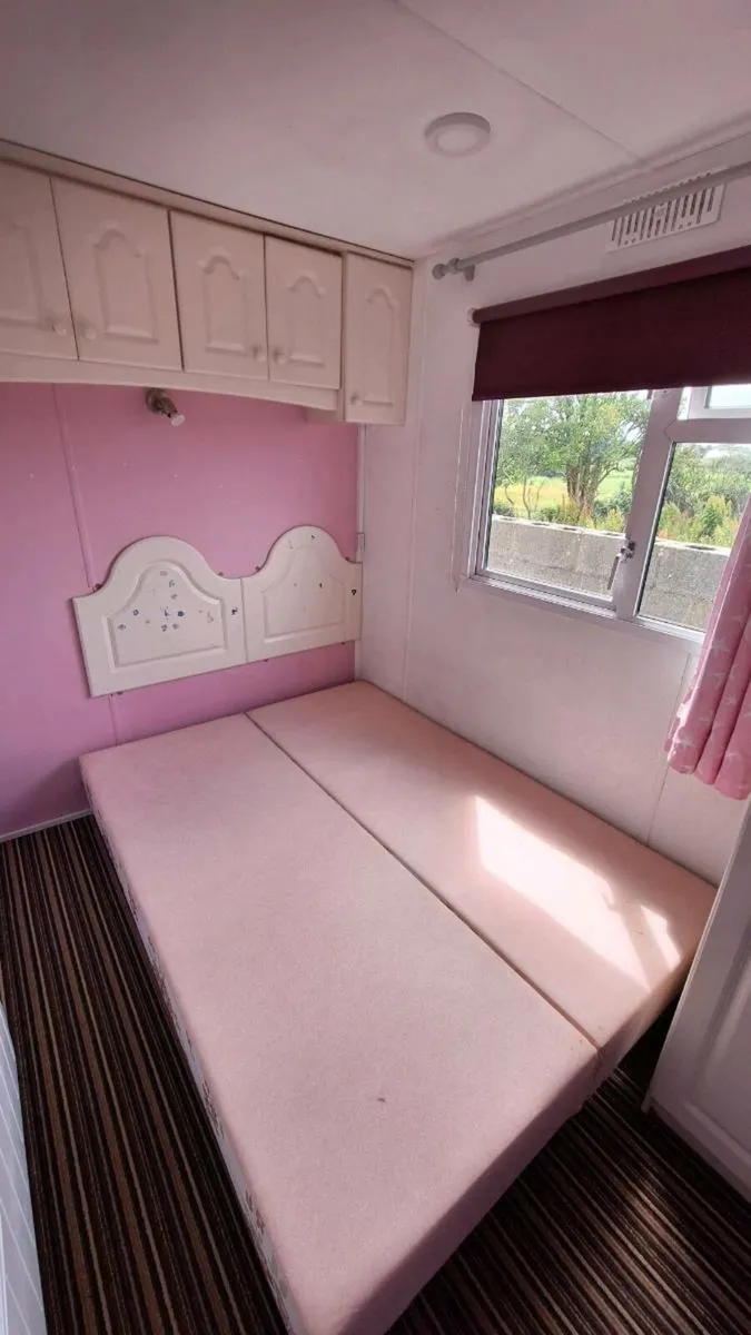 Large mobile home - Image 2