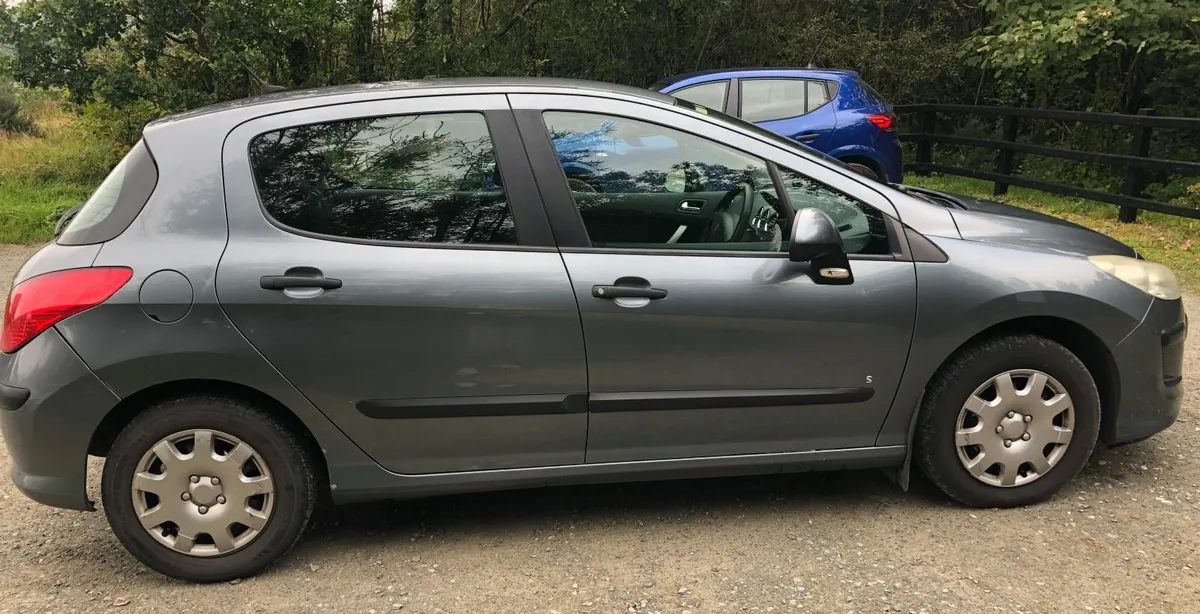 Peugeot 308 2008 - Image 1