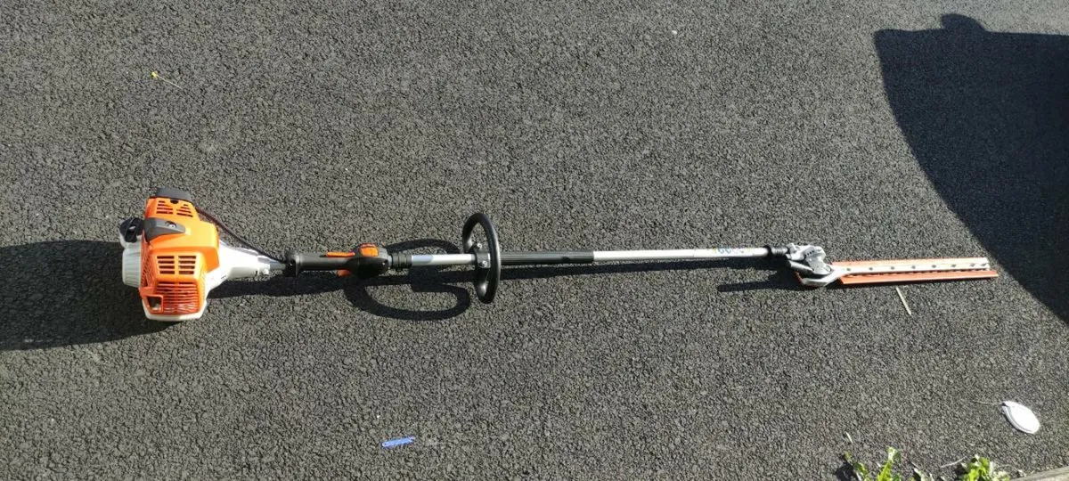 Stihl HL94 Long reach Hedge cutters - Image 1