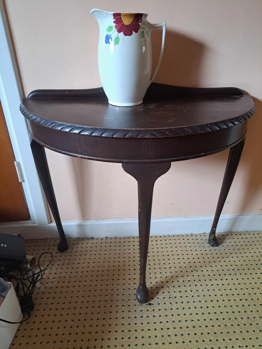 Hall table
