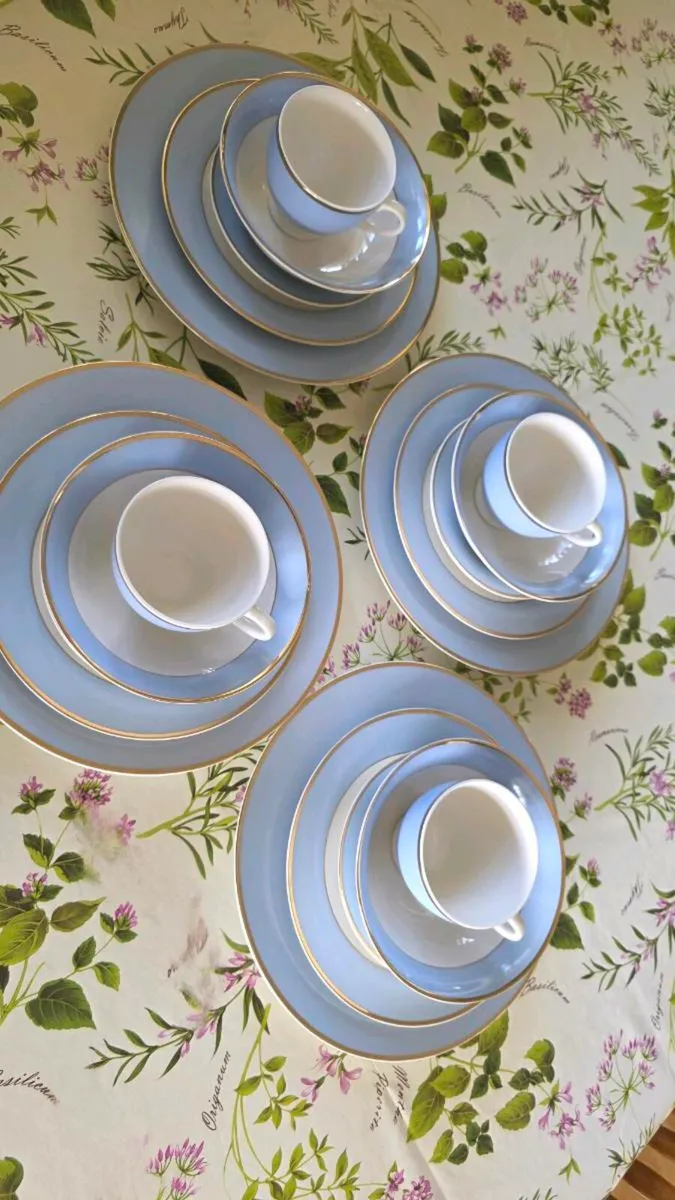 Doulton Dinner Set - Image 2