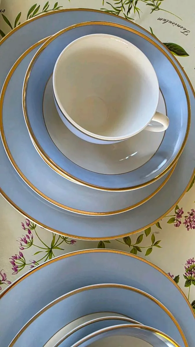 Doulton Dinner Set - Image 4