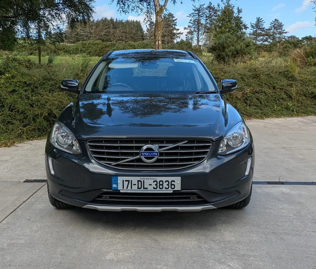 Volvo XC60 2017 - Image 1