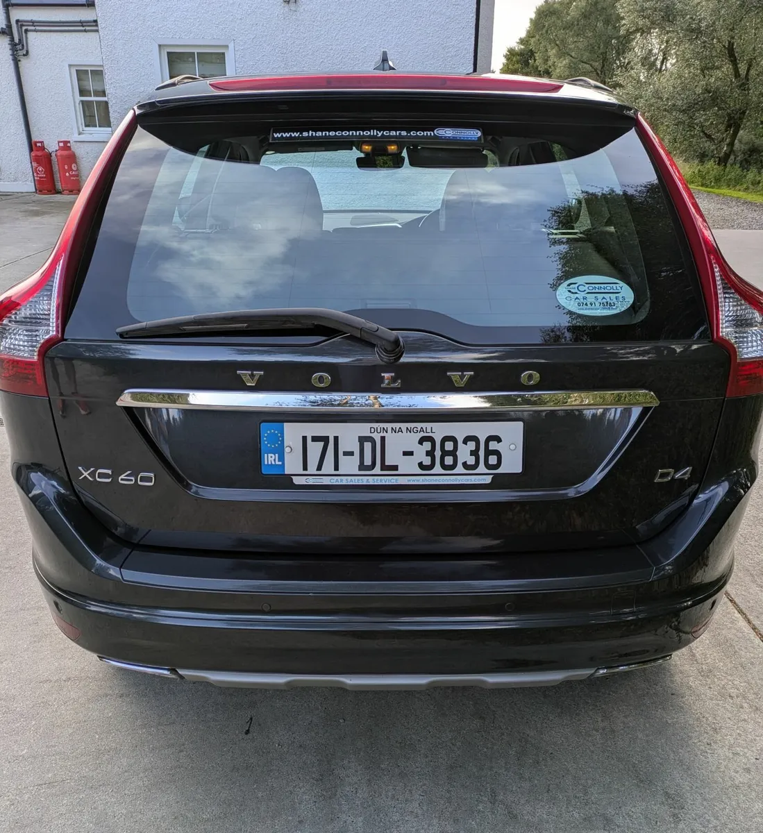 Volvo XC60 2017 - Image 2