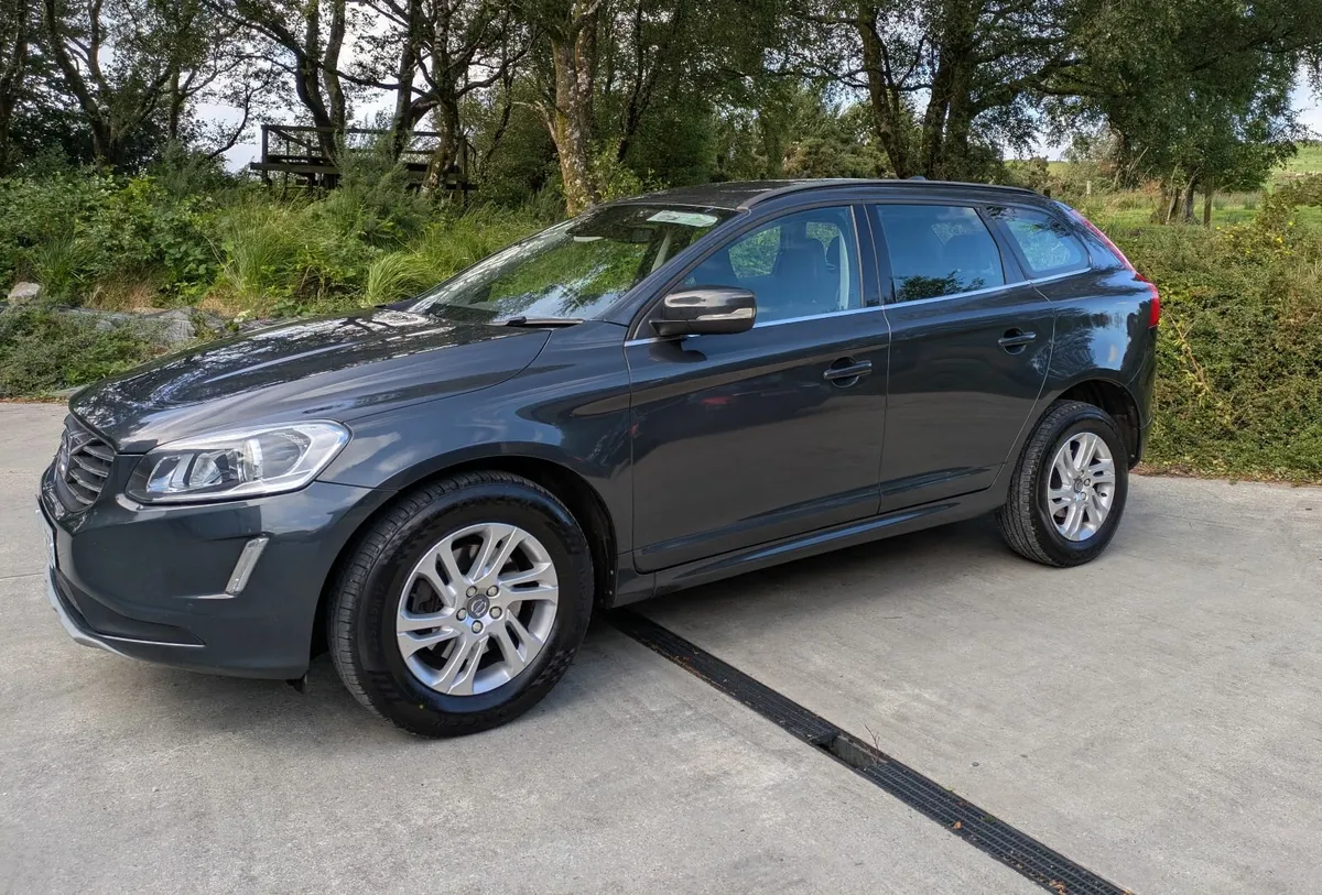 Volvo XC60 2017 - Image 3