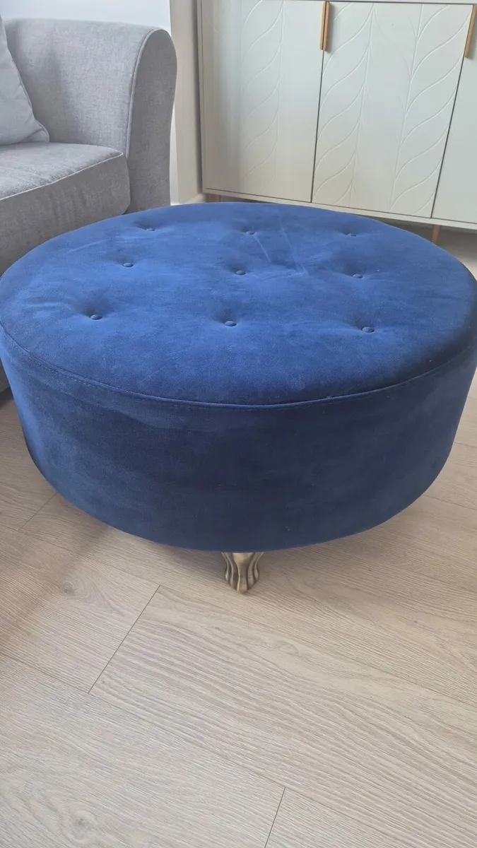 Pouffe - Image 1