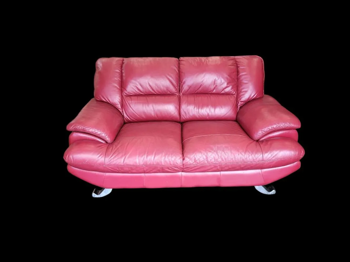 Lovely red leather couch - Image 1