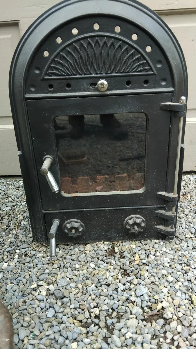 Inset wood stove - Image 1