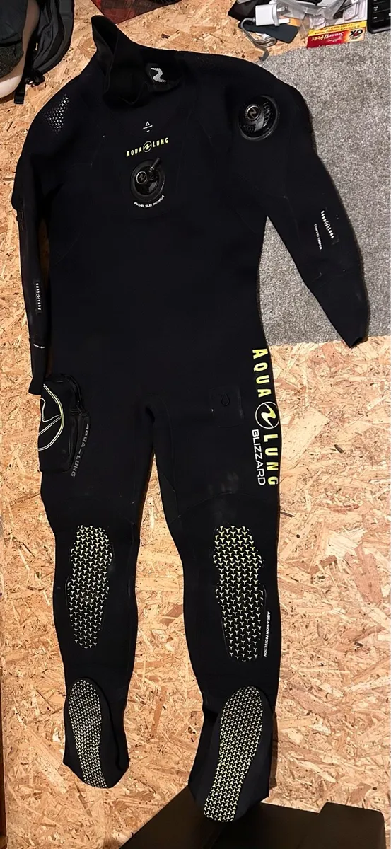 Aqualung Blizzard 4mm drysuit - Image 1