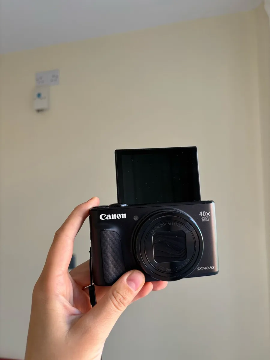 Canon - Image 2