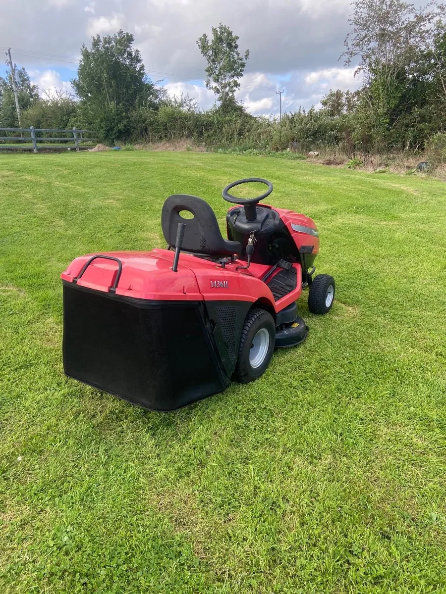 Mountfield ride on lawnmower - Image 2