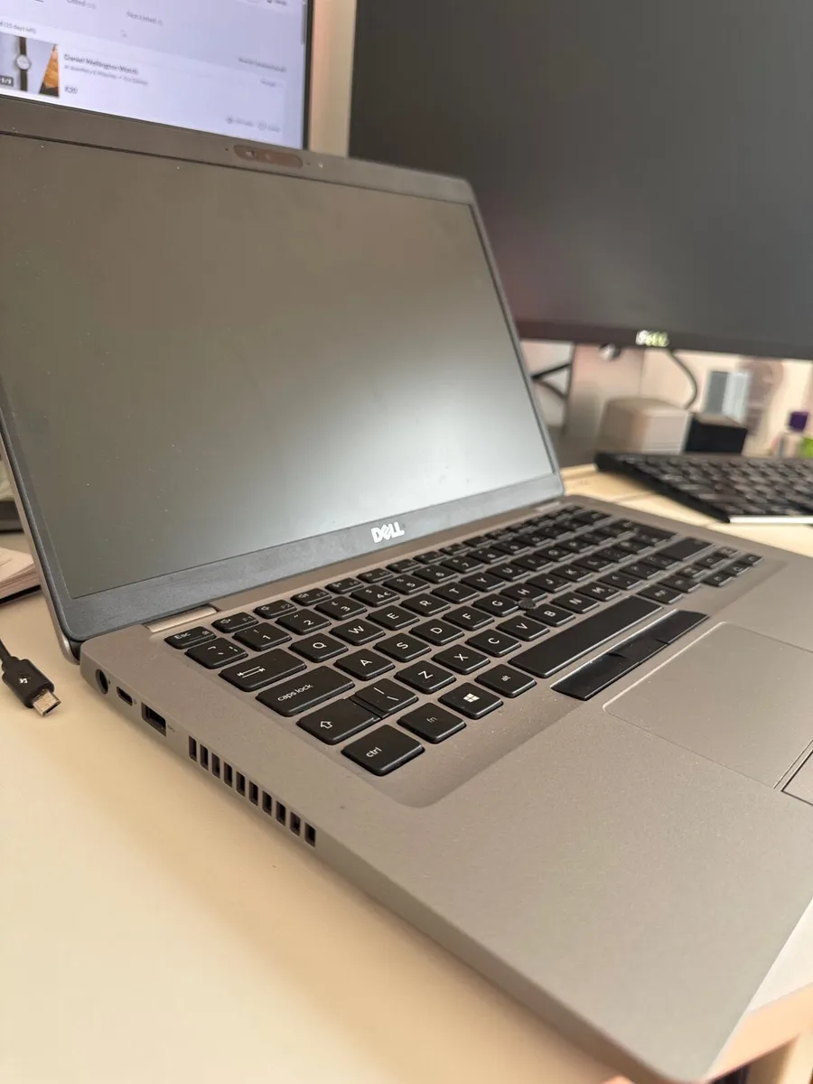 Dell laptop Latitude 5410 - Image 4