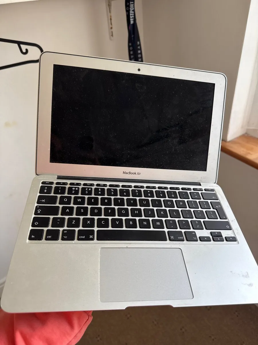 MacBook Air - Image 1