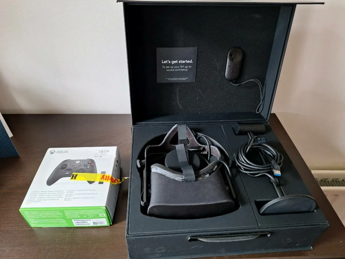 Oculus rift and xbox controller - Image 2