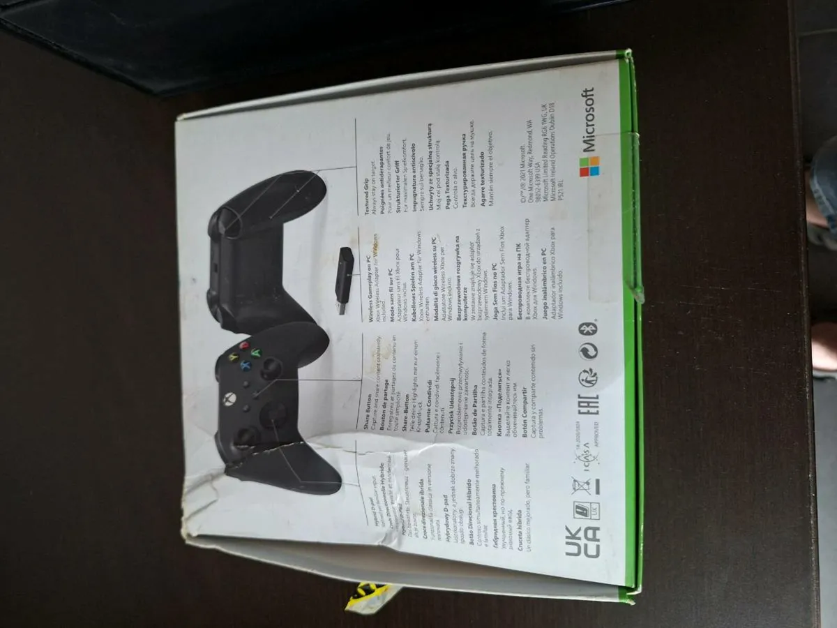 Oculus rift and xbox controller - Image 3