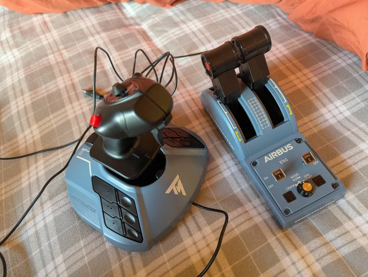 Thrustmaster Flight Simulator Joystick & Throttle - Image 4