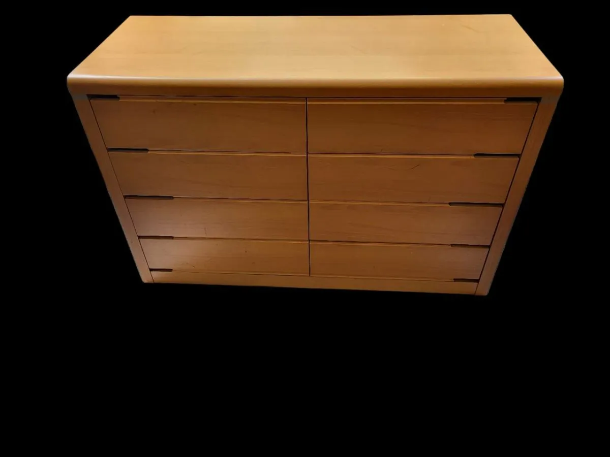 Beautiful set of Eight Drawers - Image 1