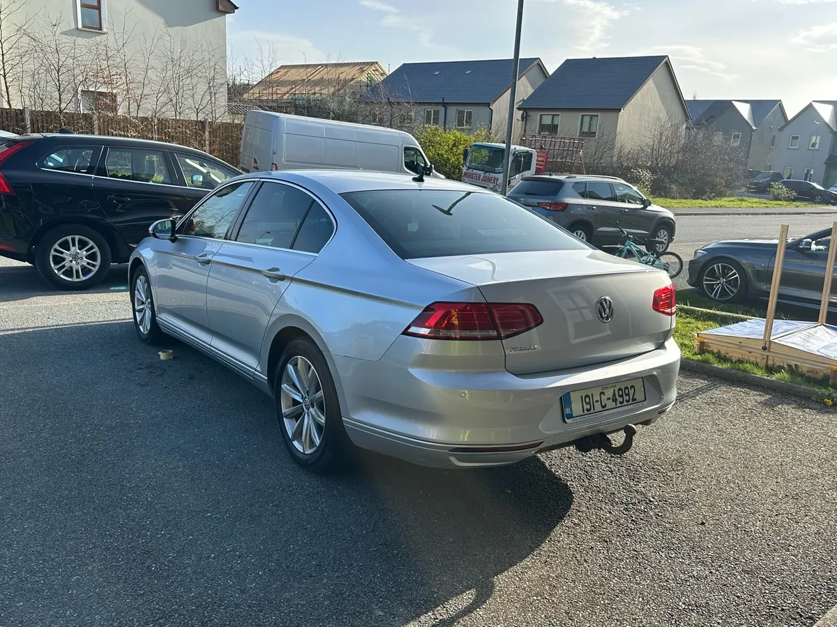 Volkswagen Passat - Image 3