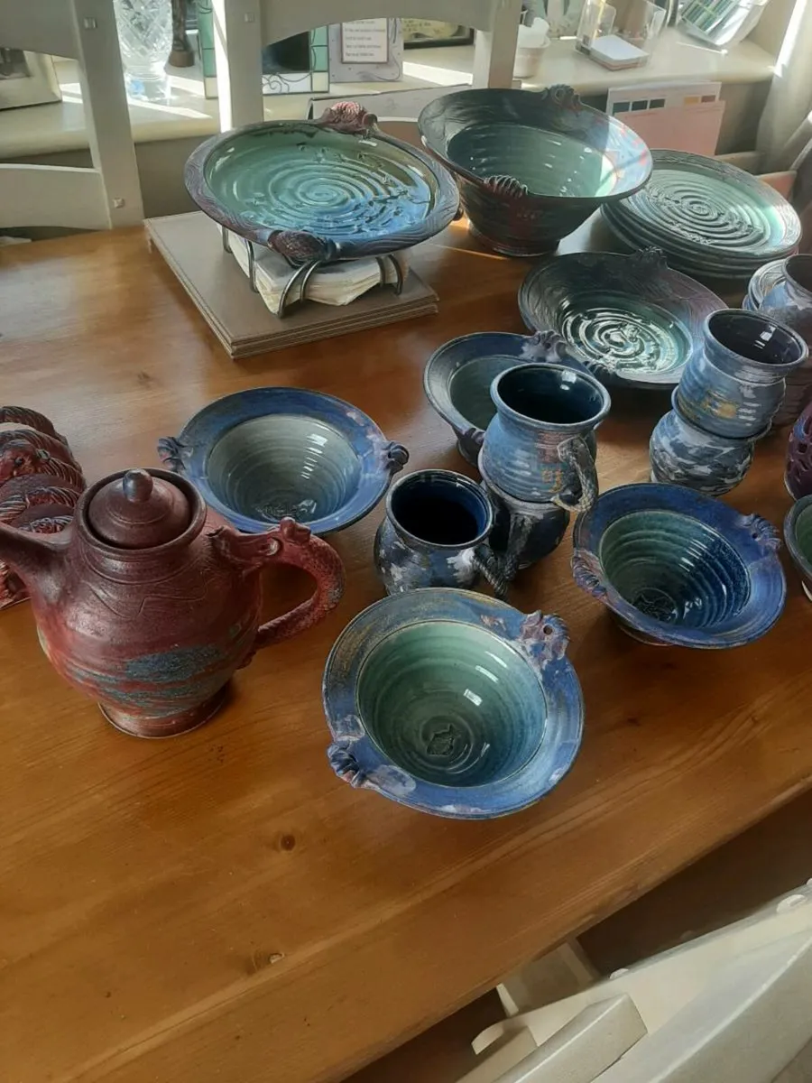 Michael Kennedy Pottery set - Image 4