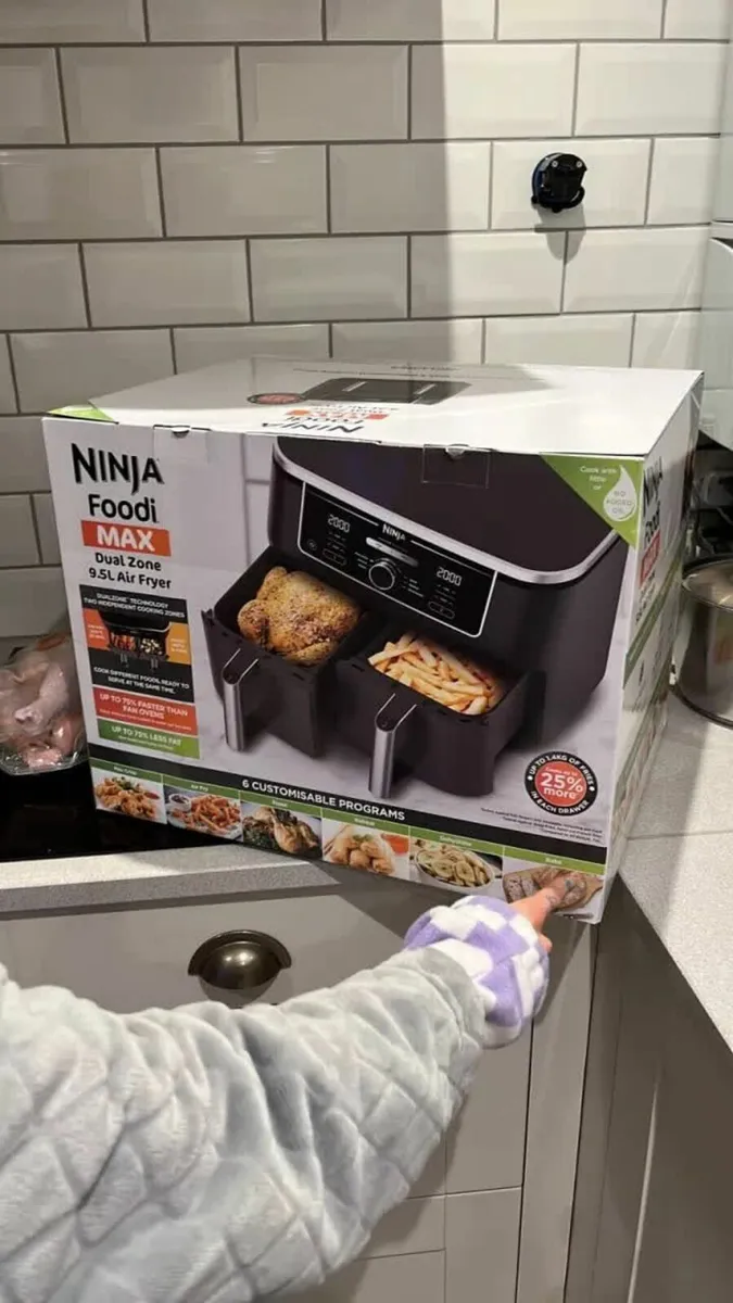 Ninja Foodi MAX Dual Zone 9.5L Air Fryer - AF400UK - Image 3
