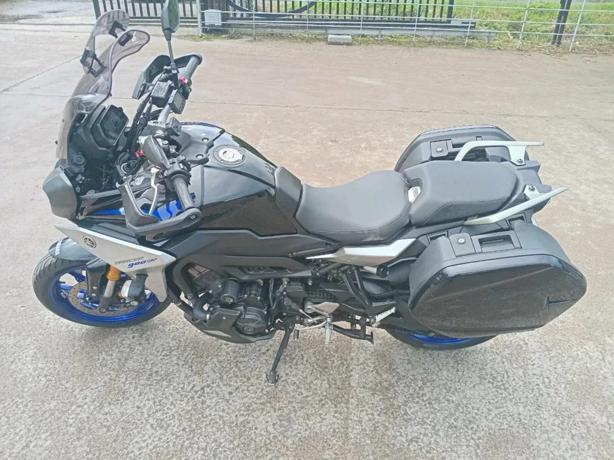 2018 yamaha tracer 900gt very low miles - Image 4