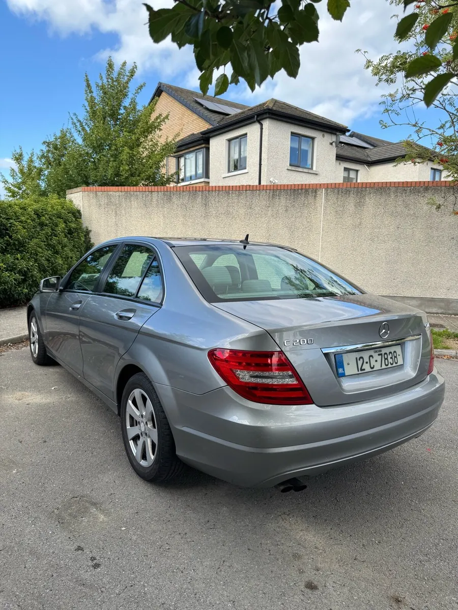 Mercedes-Benz C-Class C200 2012 - Image 4