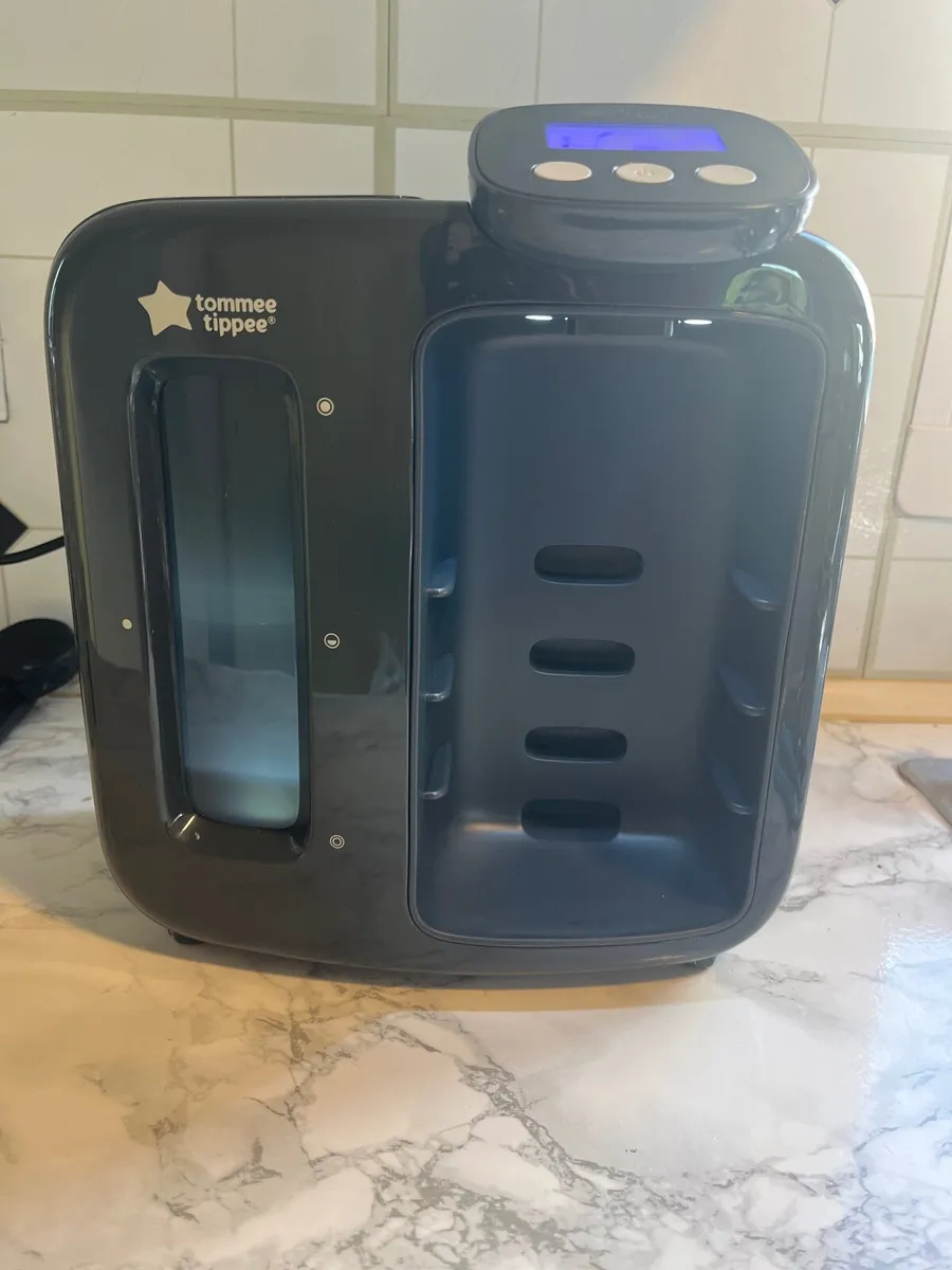 Tommee Tippee bottle maker - Image 1