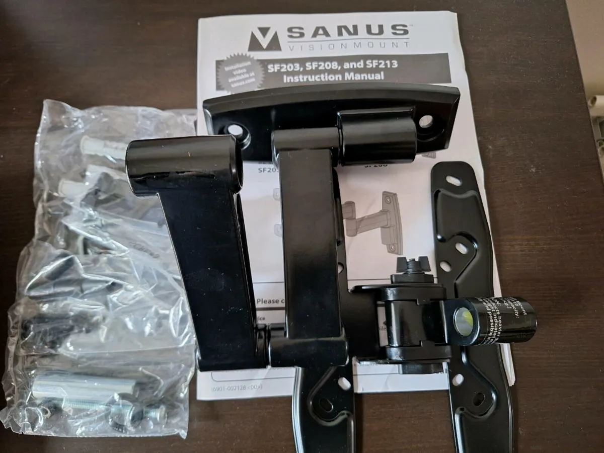 Full-motion TV wall mount - Image 3