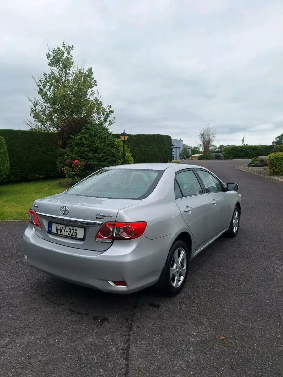 Toyota corolla - Image 4