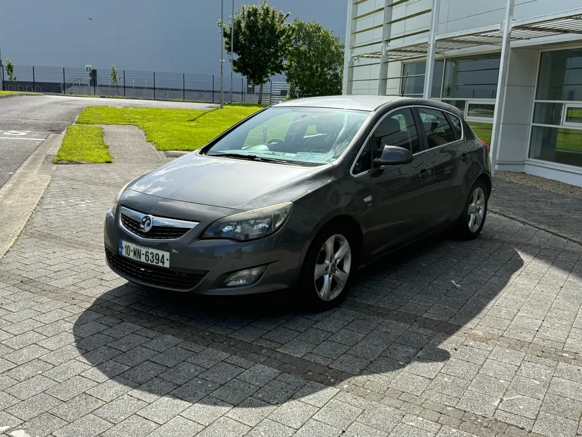 2010 Opel astra 1.7 diesel nct 10/25 - Image 1