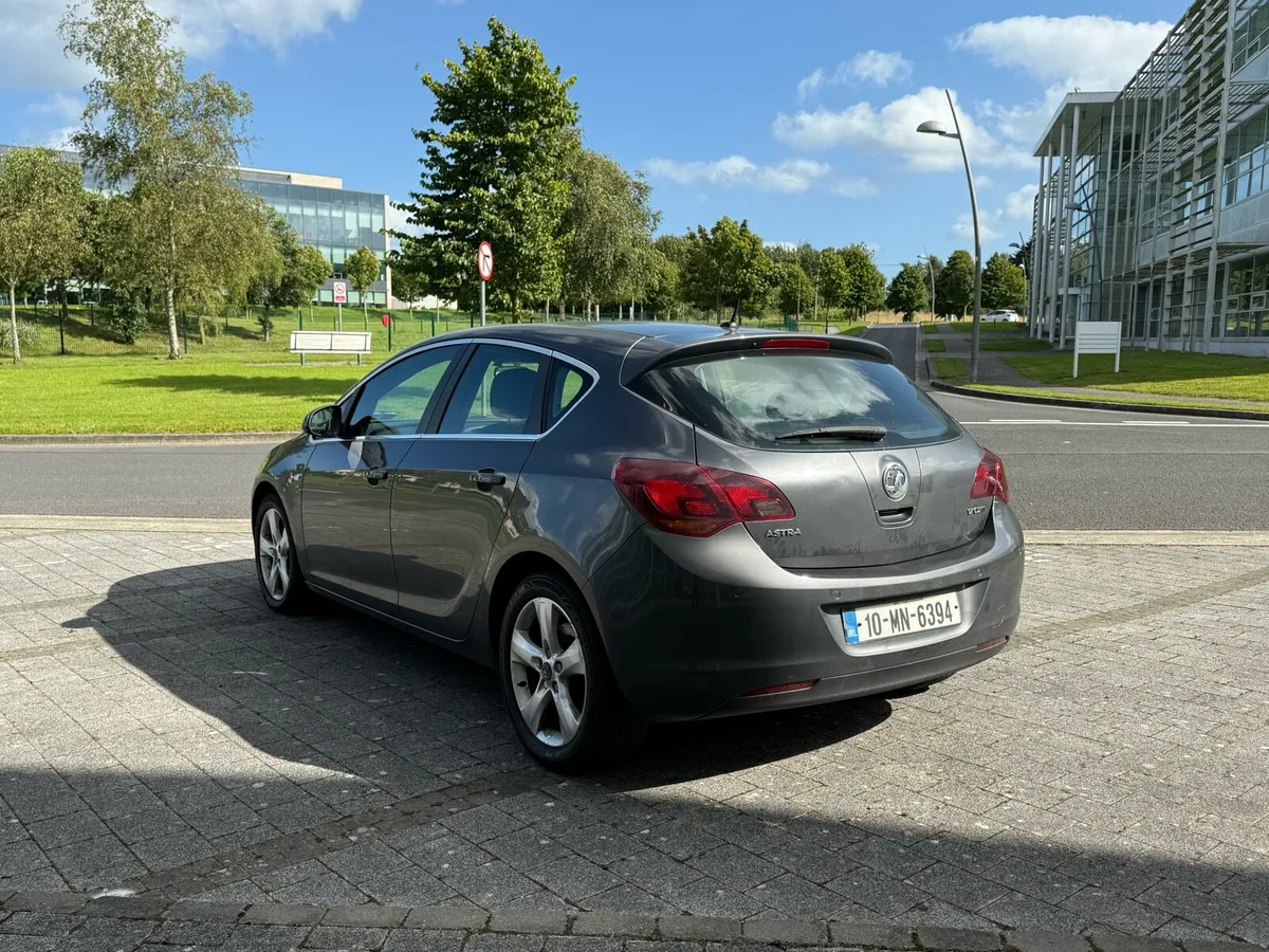 2010 Opel astra 1.7 diesel nct 10/25 - Image 4