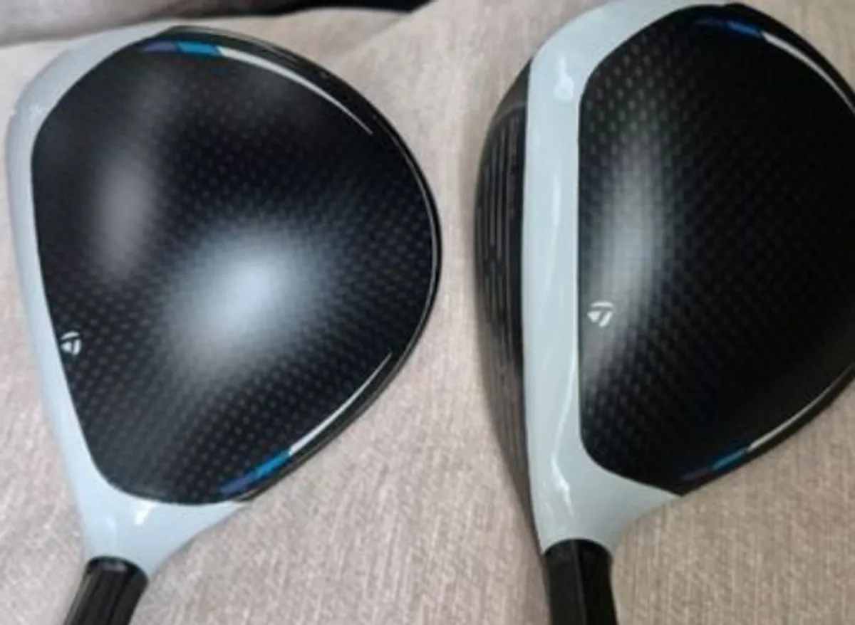 taylormade sim 2 max 3 wood and 5 wood  stiff flex shaft - Image 4