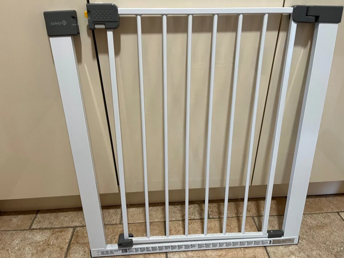 Baby gates - Image 1